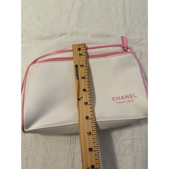 CHANEL Parfums Cosmetic Makeup Bag White with Pink Trim Travel Pouch - Picture 6 of 7